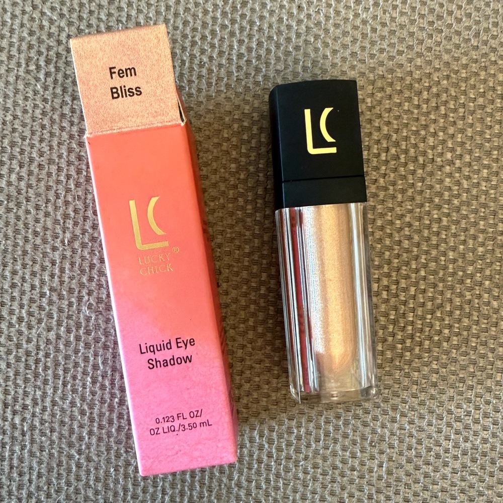 Lucky Chic Liquid Eye Shadow